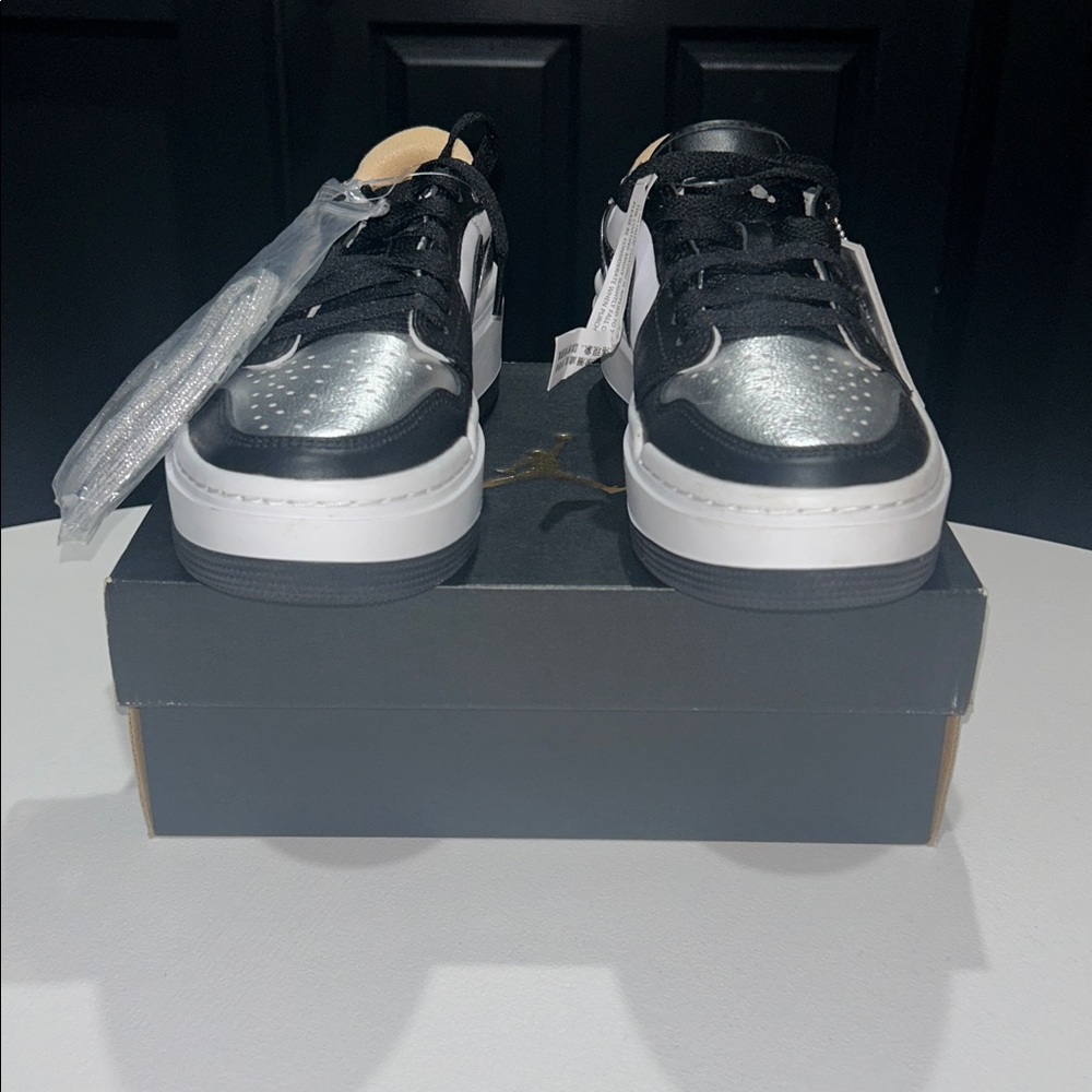Jordan 1 Elevate Low SE “Silver Toe” Women’s Size 6 - Picture 4 of 9